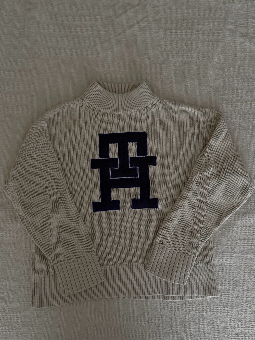 Tommy Hilfiger Mock-Neck Sweater. Size Medium